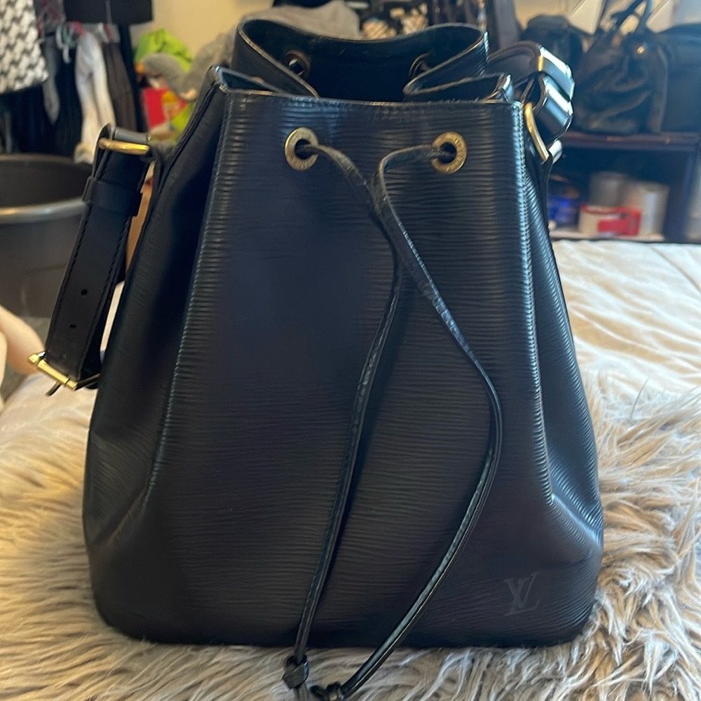 LV epi bucket